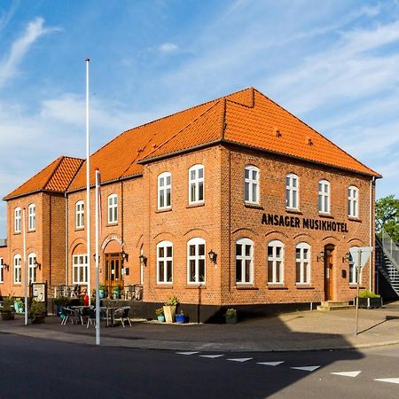 Ansager Hotel Og Hytteby エクステリア 写真