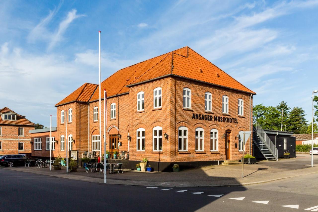 Ansager Hotel Og Hytteby エクステリア 写真